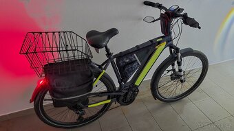 elektrokolo, trekove, mestske kolo Cube Touring Pro 625 - 18