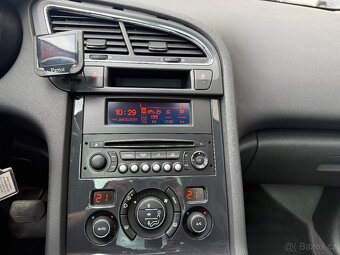 Peugeot 5008, 2.0HDi, 120kw 7 míst Automat - 18