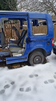 vw caddy maxi části karoserie 2013 stejná  bez agregátu - 18