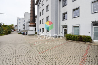 Nový, cihlový byt 3+kk s balkónem a venkovním parkovacím stá - 18