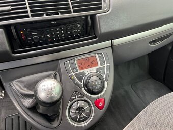 Peugeot 807, 2,0 Hdi 100 Kw, 7 míst Rok výroby: 7/2007 - 18
