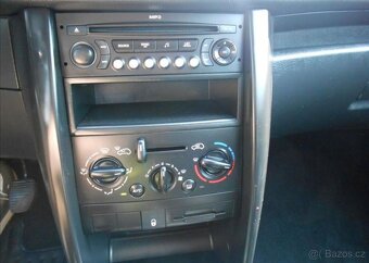 Peugeot 207 1,4 54 kW KLIMA Serviska benzín - 18