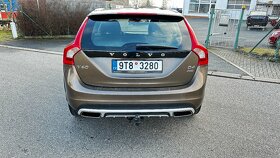 VOLVO V60 CROSSCOUNTRY D4 2.4 5V 140KW AUTOMAT - 18