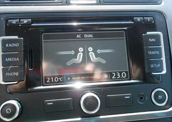 Volkswagen Tiguan 2,0 TDI 10 kW 4 x 4 Serviska nafta - 18