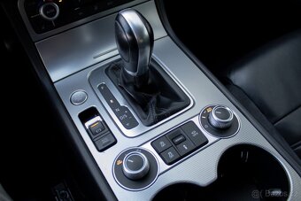 Volkswagen Touareg 4x4, Regulace tuhosti a výšky podvozku - 18