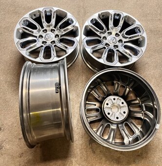 6x129.7 R20 Dodge RAM 1500 5Gen. 2022 Originál Alu - TOP - 18