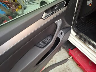 VW Passat B8   2.0 TDI 110 KW - 18