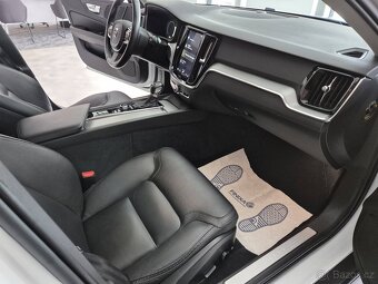 Volvo V60 2,0 D4 AWD Cross Country PLUS - 18