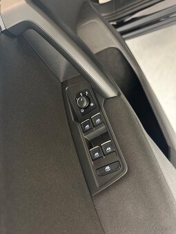 VW TIGUAN 1.4TSI 110KW COMFORTLINE 2018 LED KESSY ACC LANE - 18