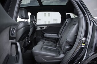 Audi Q7 3.0 TDI 200kw quattro 7 MIEST / AJ NA SPLÁTKY / - 18