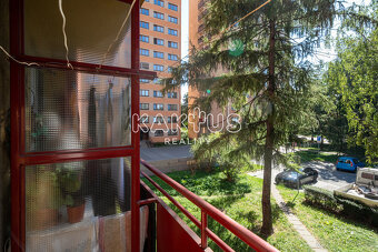 Prodej bytu v osobním vlastnictví 2+1 (58 m²), balkón, ulice - 18