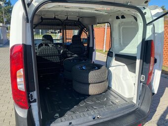 Fiat Dobló Cargo 1.6 JTD MULTIJET SX,PLNÁ VÝBAVA - 18