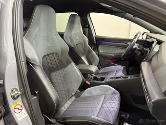 Volkswagen Golf  8 1,5 eTSI R-LINE ACC KAMERA ZÁRUKA 2026 - 18
