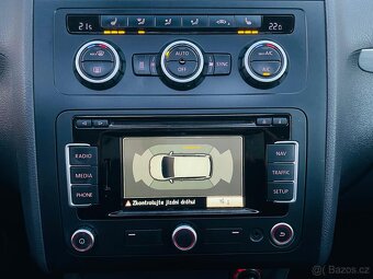 Volkswagen Touran 2.0TDI 103KW MANUÁL LED VÝHŘEV SERVISKA - 18