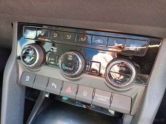 Škoda Karoq Style 4x4 2.0TDI 110kW DSG Tažné Panorama ACC Qi - 18