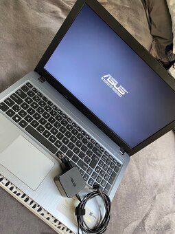 ASUS VivoBook 15 (SSD disk, Intel Core i3) - 18