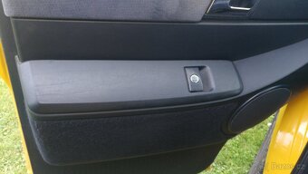 VW T4 Caravelle 2,5 TDI (75kW), r.v. 2003, TOP STAV - 18