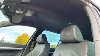 ŠKODA OCTAVIA 2.0TDI RS 125kW DSG COLUMBUS - 18