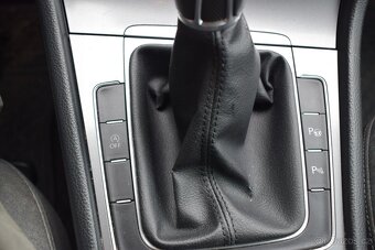 Volkswagen Golf VII VARIANT 1.6TDi/VÝBAVA/2015 - 18