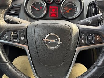 Opel Astra combi - 1.6CDTi 81kW - 1.majitel - 182.661Km - 18