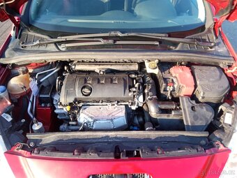 PEUGEOT 308 1,6i 88 kW po velkém servise - 18