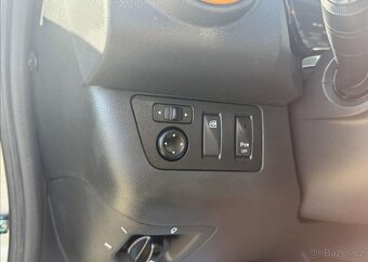 Dacia Spring NAVIGACE,KAMERA,+SADA KOL elektro automat 33 kw - 18