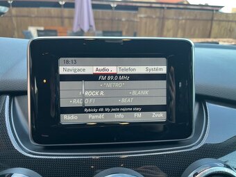 Mercedes Benz B180 - 18