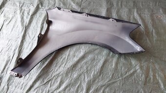 Mercedes W164 BLATNÍK LEVÝ ČERNÝ 4000kč - 18