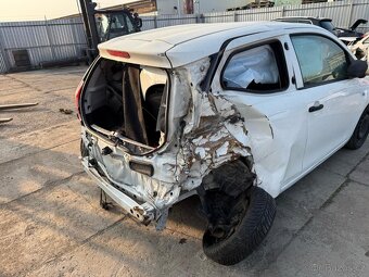 Toyota Aygo X 1.0i 2018 129TM klima pojizdne - 18