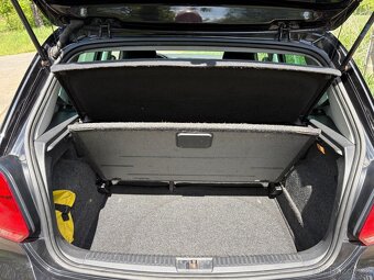 Volkswagen Polo 1.6 TDI Highline - 18