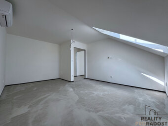 Prodej rodinného domu  4+1 pozemek 160 m²   Bezručova, Hodon - 18