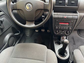 VW Fox - nejnovější model 2011, motor 1,2 44kw, výbava Style - 18