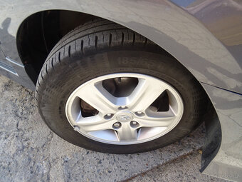 Hyundai i30 1.4i,80kW,NovéČR,s.kniha,klima,STK:09/2027 - 18