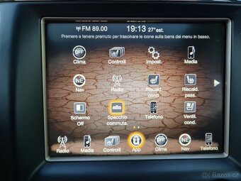 Jeep Grand Cherokee 3.0CRDi 184kW OVERLAND 108tKMM - 18