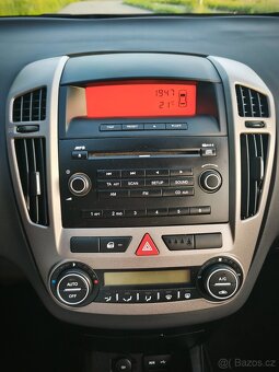 Kia Ceed 1.6 CRDi Combi po servise za 21tis.Kč - 18