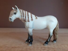 SCHLEICH Koně  SBĚRATELSKĒ FIGURKY 104 - 18