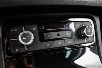 Volkswagen Touareg II 3.0 V6 TDI 240k B - 18