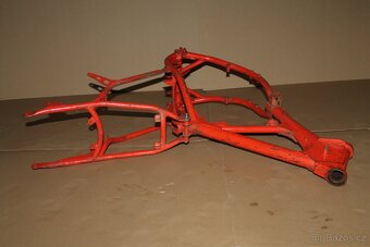 ČZ 125/519 Rám, nádrž , molitan sedla a další díly - 18