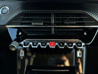 Peugeot 2008, ALLURE 1.2PT 100 MAN6"Zimáky - 18