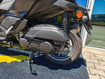 Yamaha X-Max 125 TECH MAX - 18