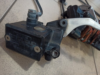 Kola na Triumph Tiger 955i - 18