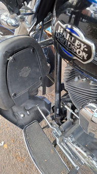 HARLEY-DAVIDSON Triglide /Tříkolka/ - 18