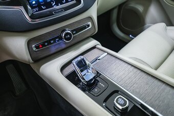 Volvo XC90 2022 B5 diesel 173kw AWD/AT Inscription - 18
