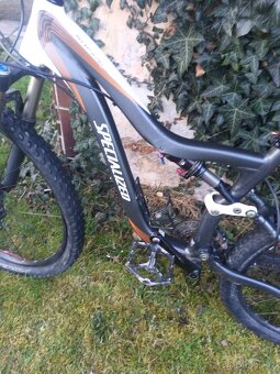 Horské kolo SPECIALIZED 26". - 18