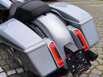 Harley Davidson FLTRX Road Glide 117 - 18