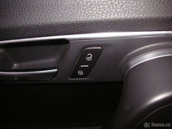 Volkswagen Passat B7 2.0 TDi - Serviska Highline - 18