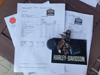 Harley Davidson Softail Deluxe, 2900KM, Nová STK, - 18