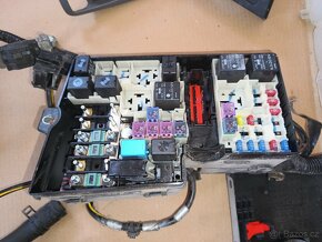 MAZDA 3 1.4 16v r.2007 / díly - 18