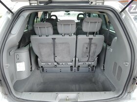 Chrysler Grand Voyager 2,8 CRD Aut. Stow´N Go 7míst 2004 - 18
