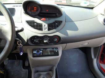 Renault Twingo 1.2i 43kw(58hp) r.v.10/2009 - 18